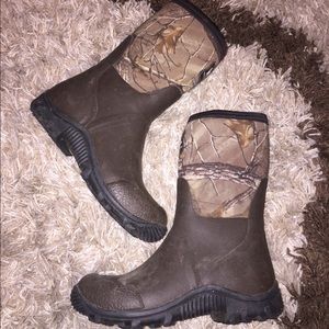 field and stream snow boots